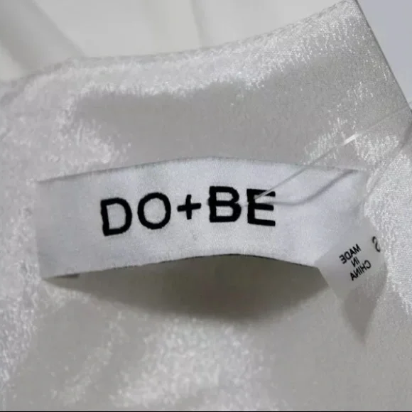 Do+Be Sleeveless V Neck Lace Trim skinny leg Jumpsuit White w cinching belt - Picture 4 of 6